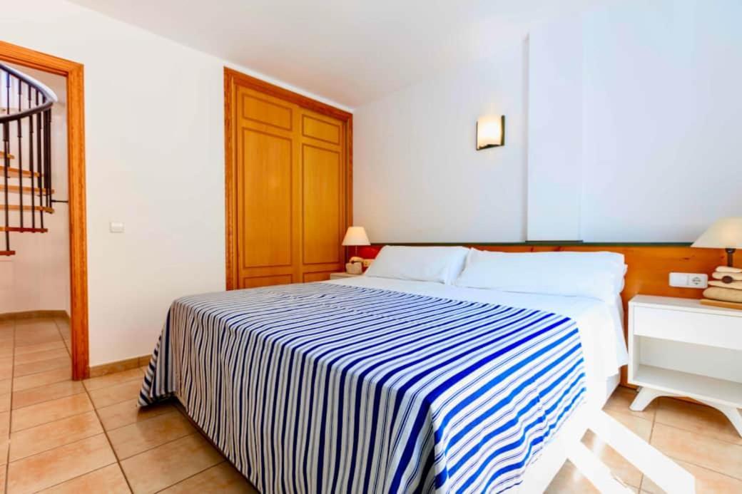 Apartamentos Sa Varadero 3S Con Vista Mare Laterale Es Pujols Exterior photo